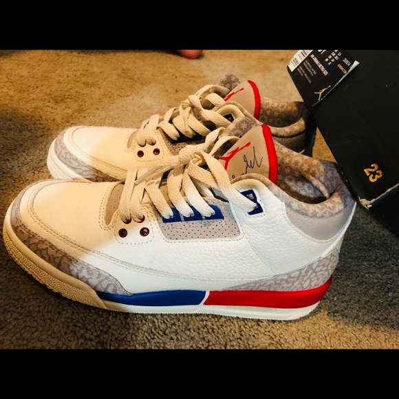 Air Jordan 3s retro (gs) ***SOLD*** - Picture 3 of 4